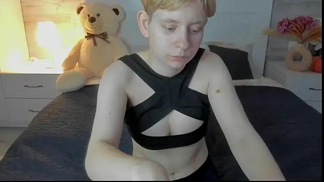 EloraBlu Chat XXX in diretta