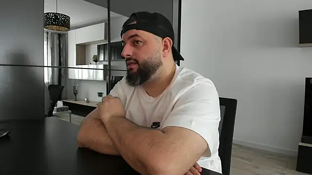 DravenPeak Adlı Modelin Canlı XXX Sohbeti