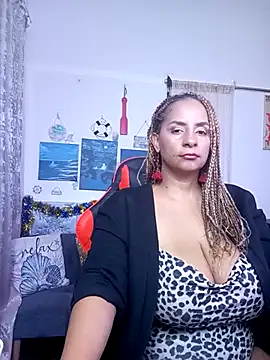 LaReineCleo Chat XXX in diretta