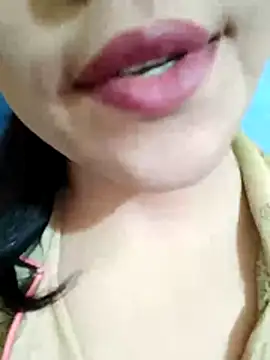 دردشة Anki-doll الجنسية المباشرة