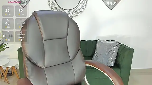 July_Adams Adlı Modelin Canlı XXX Sohbeti