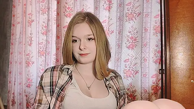 LiaVibes Adlı Modelin Canlı XXX Sohbeti