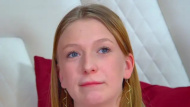 BeatriceBinoche Adlı Modelin Canlı XXX Sohbeti