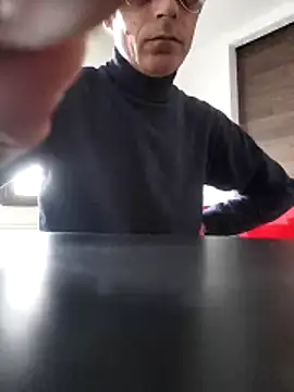 Ianne150: διαδικτυακό σόου στην κάμερα