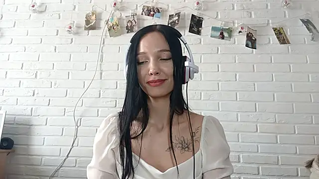 Вебкам-шоу VanettaHartong