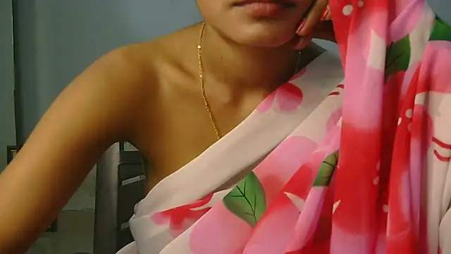 Aarti_misty71 Show in webcam