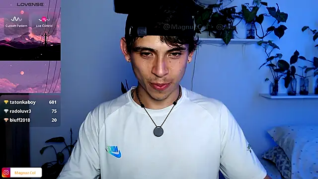 Magnuz_Col live XXX chat