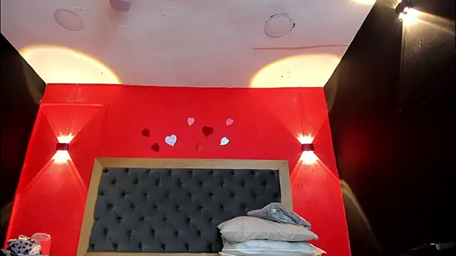 YayaHilton's Live XXX Chat