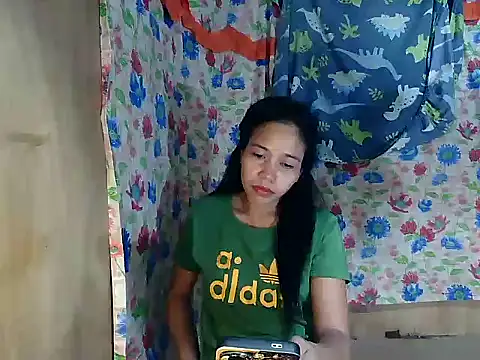 PinaySkinnyGirl Chat XXX live