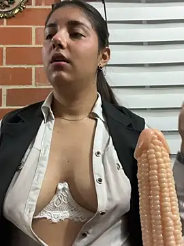 A-uroora Chat XXX in diretta