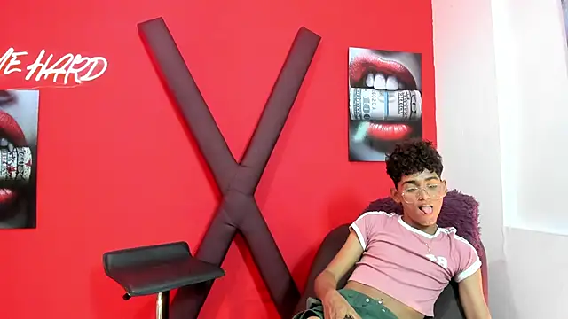 Chat +18 de BOYS_PLAY ao vivo