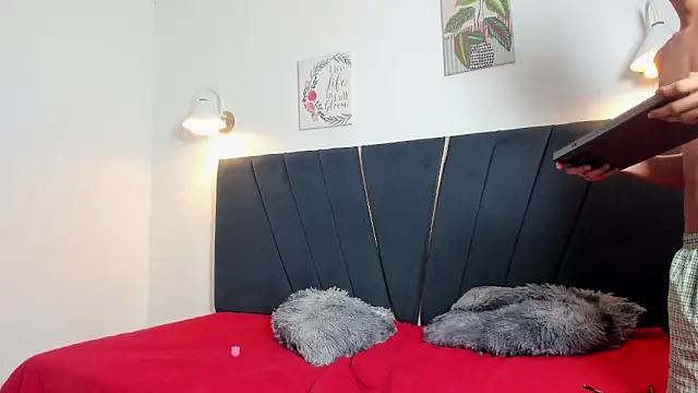 junior_cum18 Webcam Show