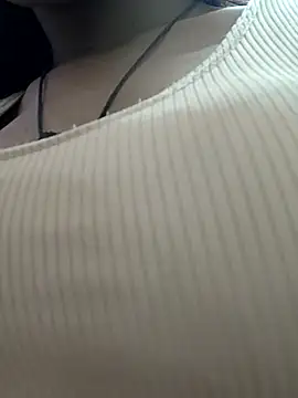 Sarita_7 élő XXX-chatje