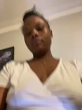 XXX chat uživo modela Dellah27