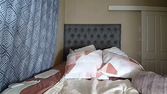 nanababe1 élő XXX-chatje