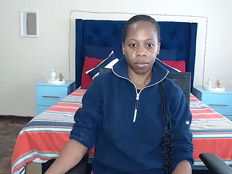 XXX chat uživo modela QUEENMANDYY