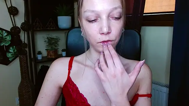 EmillyPlay's Live XXX Chat