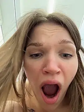 StreetSquirt – Naživo XXX chat