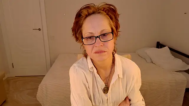 LioraWeiss: απευθείας συνομιλία ΧΧΧ