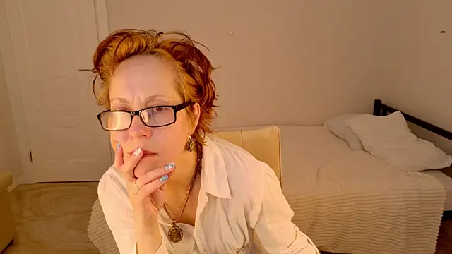 LioraWeissのライブXXXチャット