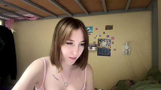 AquilineOrites' Live XXX Chat