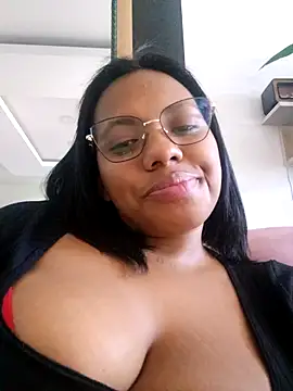 lia_mariana – Live XXX-chat