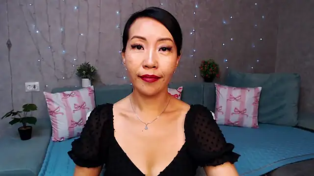 LiaPak's Webcam Show