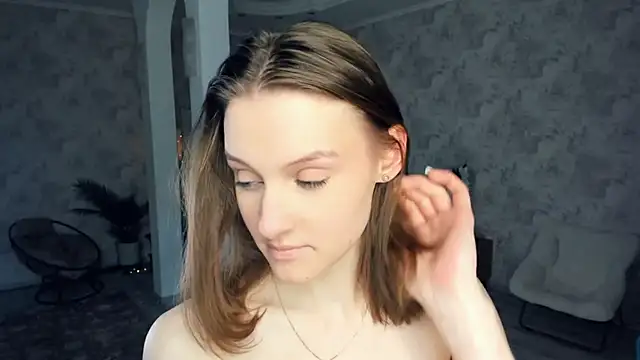 LianneBynon's Live XXX Chat