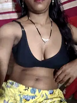 Itz_Aisha__のライブXXXチャット