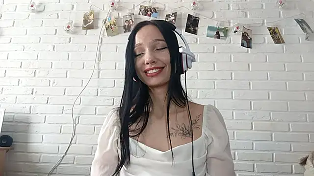 VanettaHartong: онлайн-секс-чат