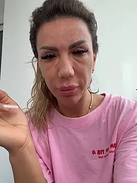 XXX chat uživo modela LoreennAny