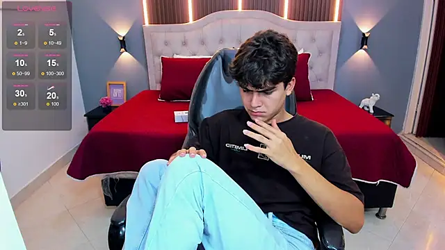 Tommy18__'s Live XXX Chat