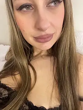 Alyxra live XXX chat