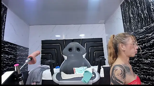 Ladyy_Scarlett's Live XXX Chat