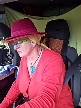 Hot-Muci's Live XXX Chat