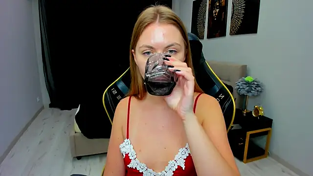 Strawberrye: онлайн-секс-чат