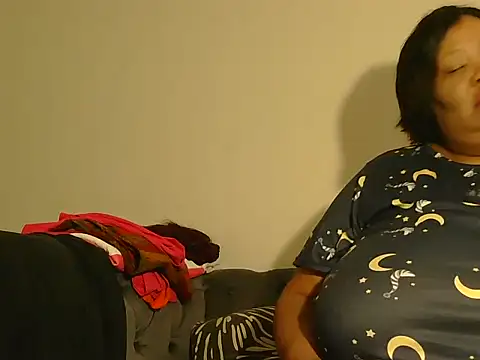 nancy111: онлайн-секс-чат