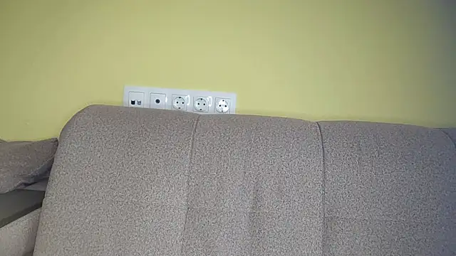 RayaNenlia's Live XXX Chat