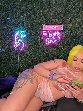 RenaThickAss: вебкам-шоу