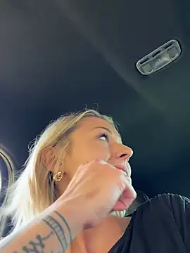 Онлайн чат XXX petrouchkaaa_