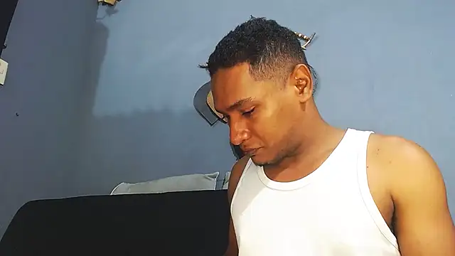 Grandeygruesa1 Show in webcam