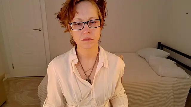 LioraWeiss' Live XXX Chat