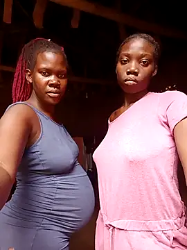 Pertunjukan Kamera Web holygrail001