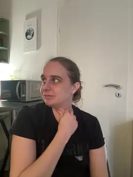 Chantalee: онлайн-секс-чат