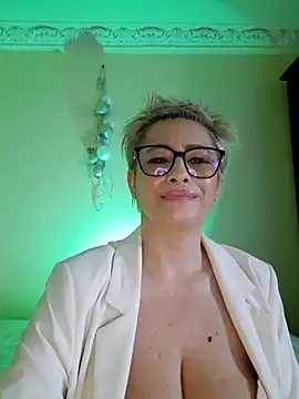 LunaBlaise: онлайн-секс-чат