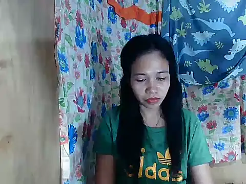 PinaySkinnyGirl Adlı Modelin Canlı XXX Sohbeti