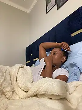 Dellah27 Live XXX-chat