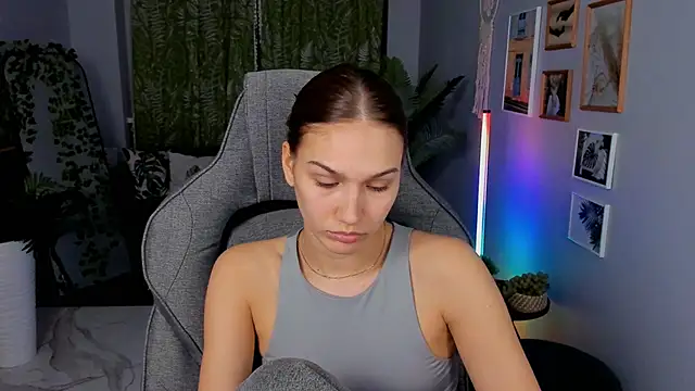 Sweet_Emilya 即時 XXX 聊天