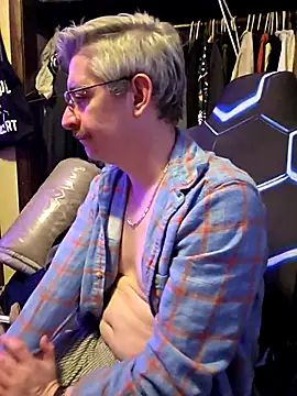 smooothbb: διαδικτυακό σόου στην κάμερα