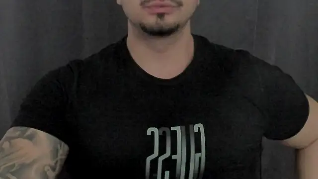 TONYWILSONN's Live XXX Chat